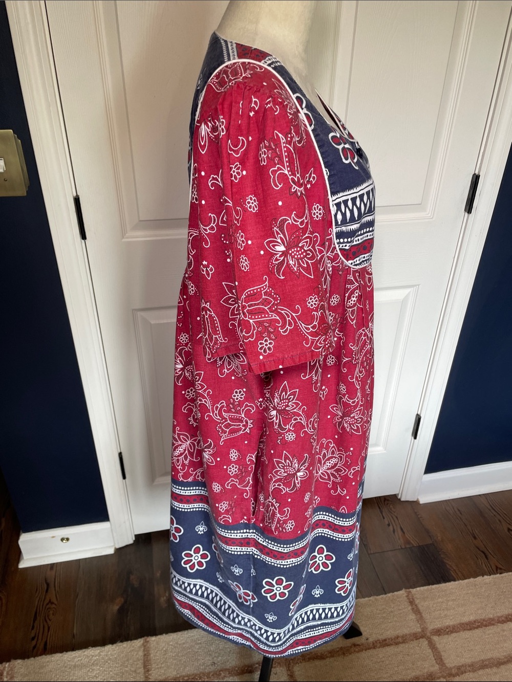 Only Necessities Red Navy Floral Smocked Yoke Nightgown Cotton Size 1X - Picture 4 of 11